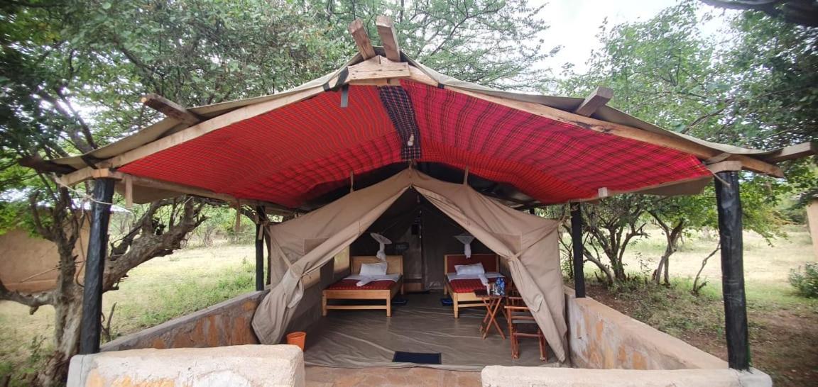 Hotel Leruk Maasai Mara Camp à Sekenani Extérieur photo